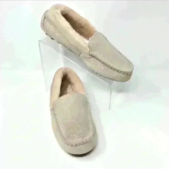 100% Authentic Australian Sheepskin | Leather Moccasins | Size: 10 - Picture 2 of 7